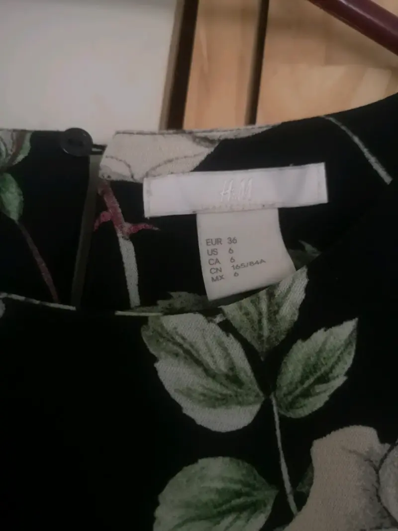Vestido floral negro H&M manga larga - 2