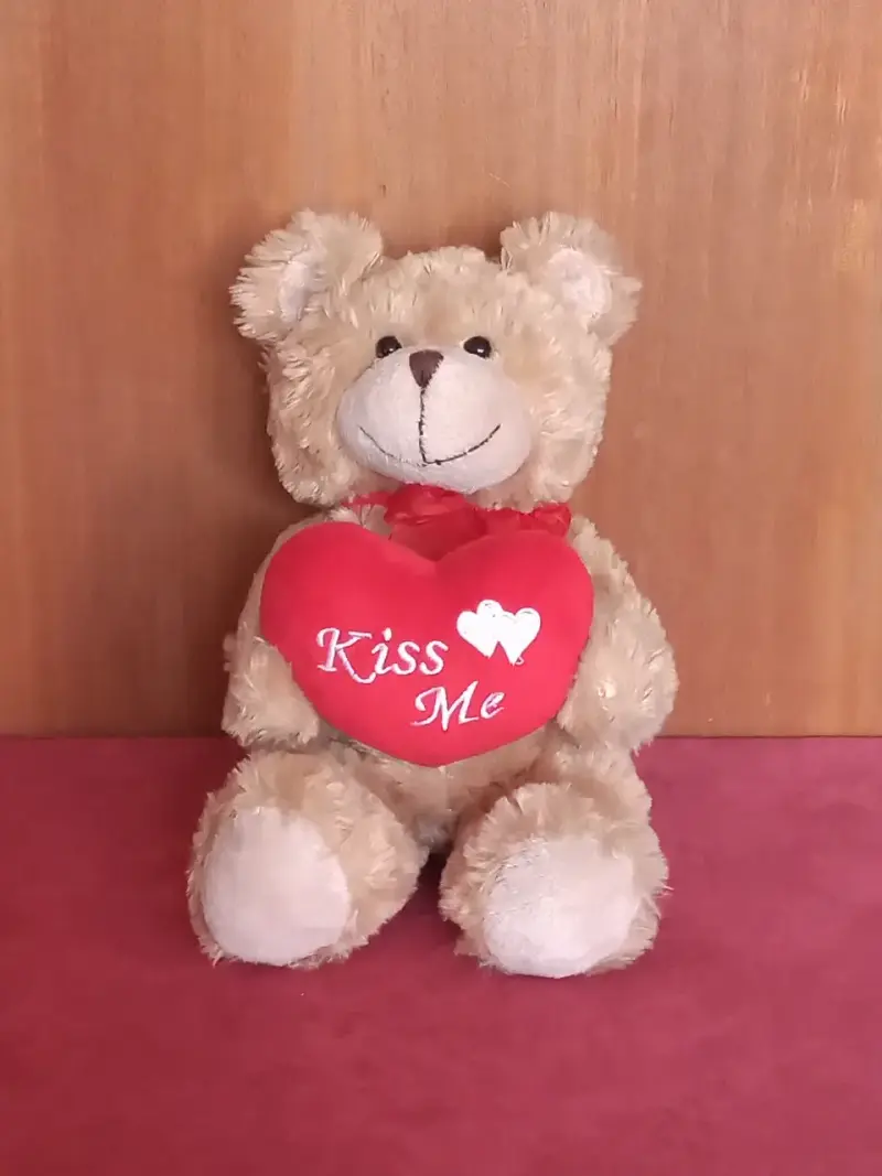 Osito de Peluche con Corazón 'Kiss Me'