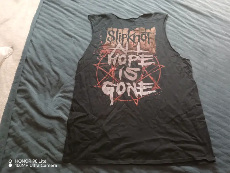 Polera sin mangas Slipknot negra con diseño - 2