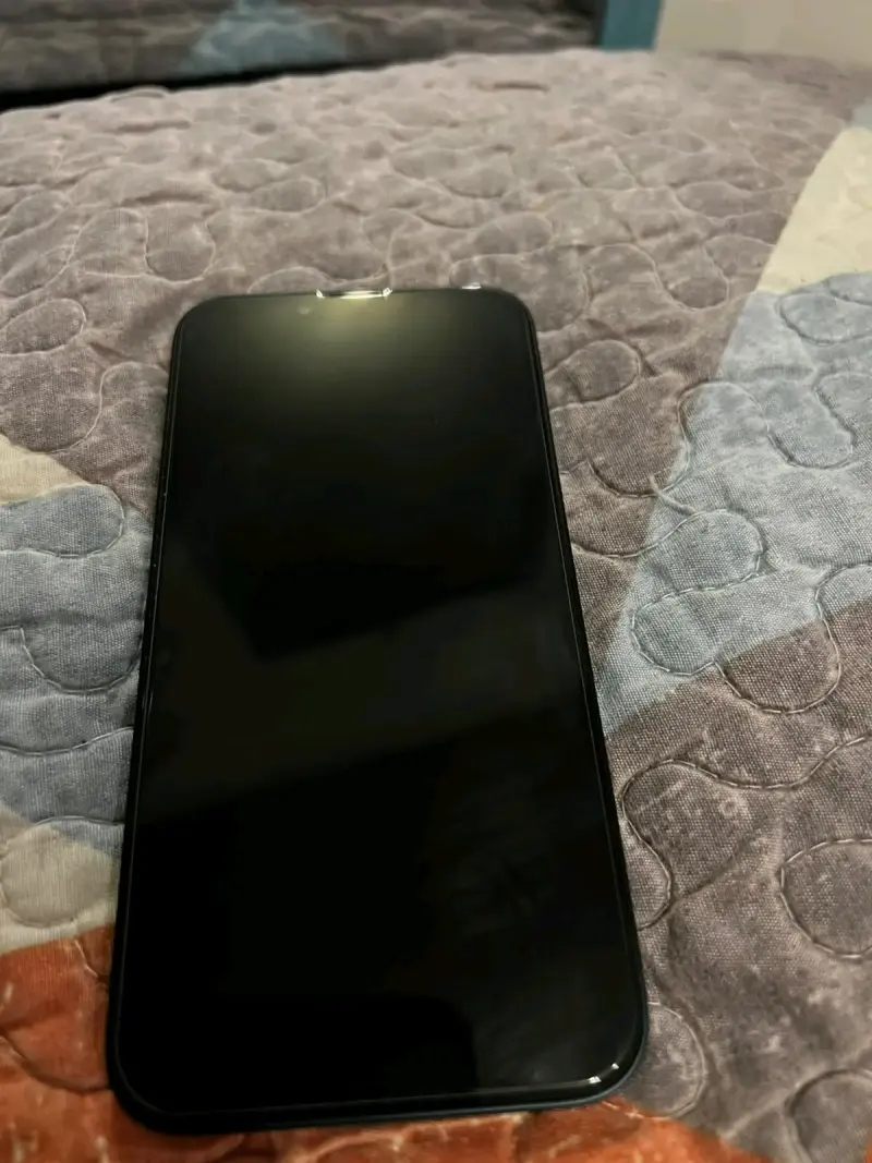 iPhone 13 en excelente estado con caja original - 3