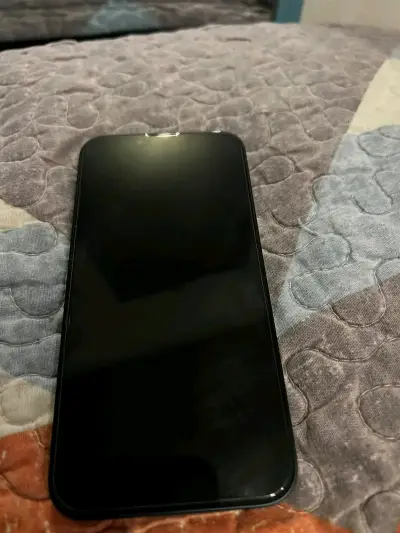 iPhone 13 en excelente estado con caja original - miniatura 3
