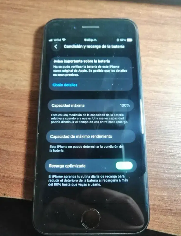 iPhone SE 2da Generación 64GB Negro en Buen Estado - 5