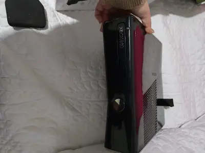 Consola Xbox 360 250GB con WiFi y Kinect Ready - miniatura 2