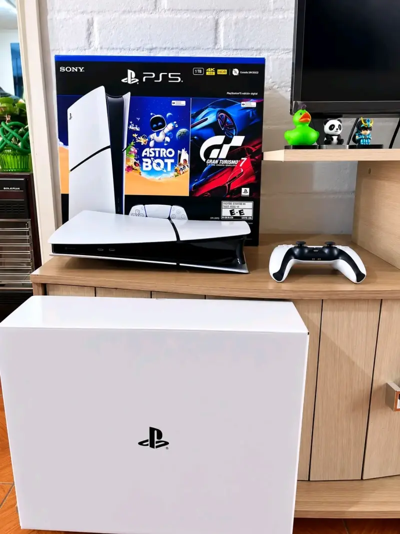 Consola PlayStation 5 con control DualSense - 2