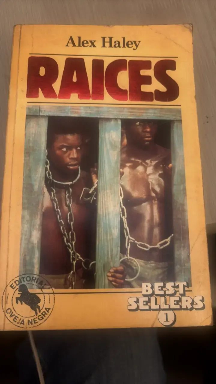 Libro 'Raíces' de Alex Haley - Best Seller - 1