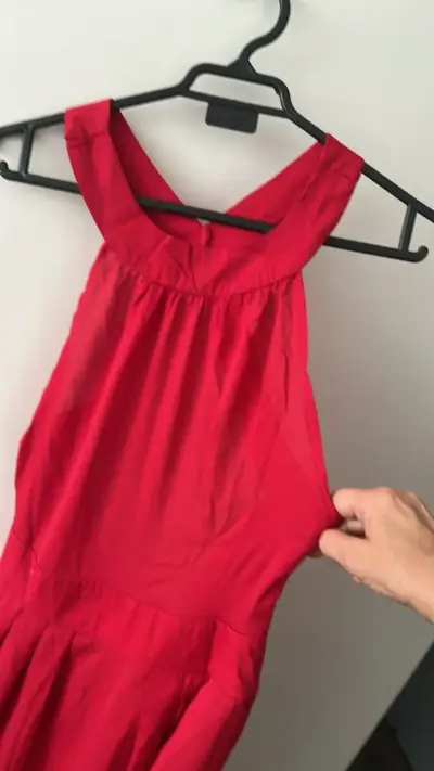Vestido largo rojo sin mangas - miniatura 2
