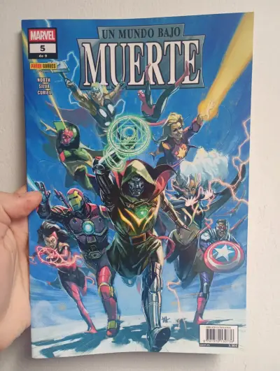 Cómic Marvel Un Mundo Bajo Muerte #5 - miniatura 1