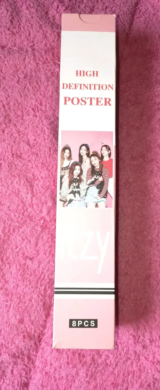 Set de 8 pósters OT 5 del grupo Itzy - 1