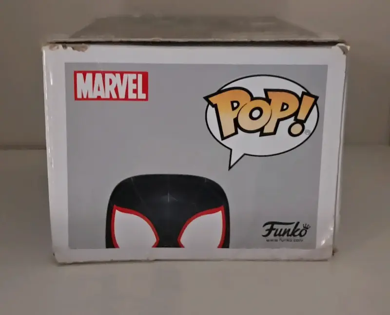 Figura Funko Pop de Miles morales Edición Especial - 3