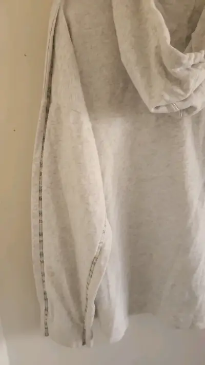 Polerón Nike gris con capucha y cierre - miniatura 3