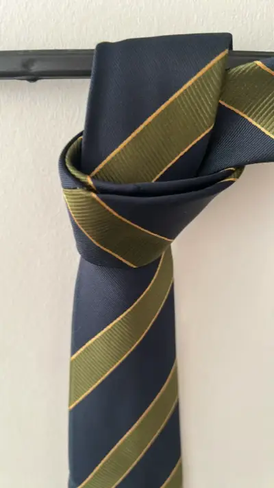 Corbata de seda azul con rayas doradas Francesco Bruzz - miniatura 4