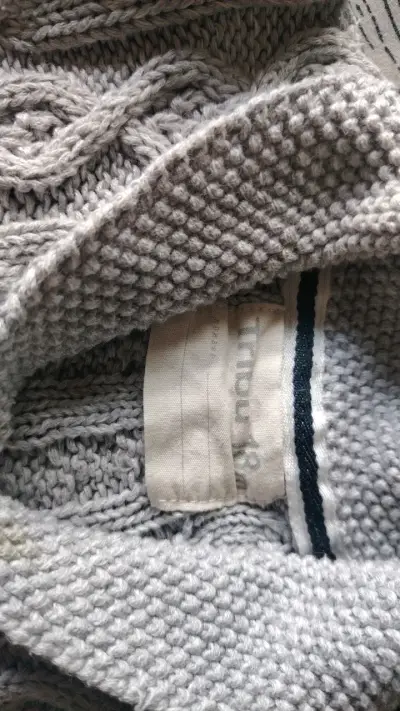 Chaleco de lana gris para niño con botones - miniatura 4