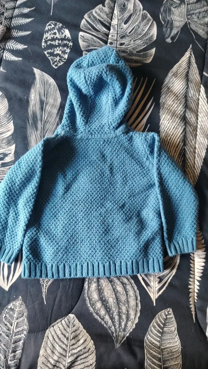 Chaleco de lana azul con capucha para niño - 2