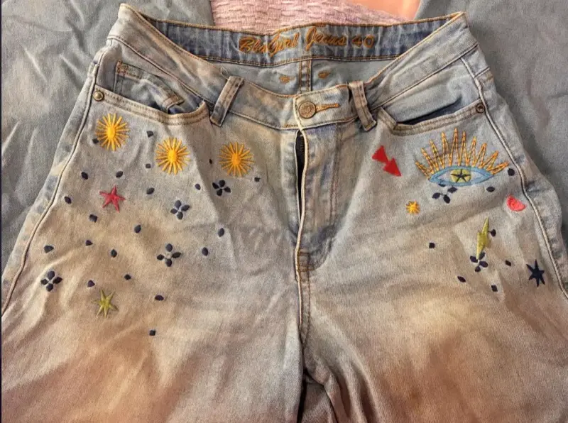 Jeans bordados Blue Girl talla 40