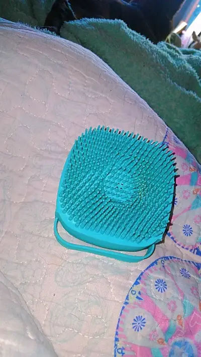 Cepillo de silicona para masaje y baño de mascotas - miniatura 1