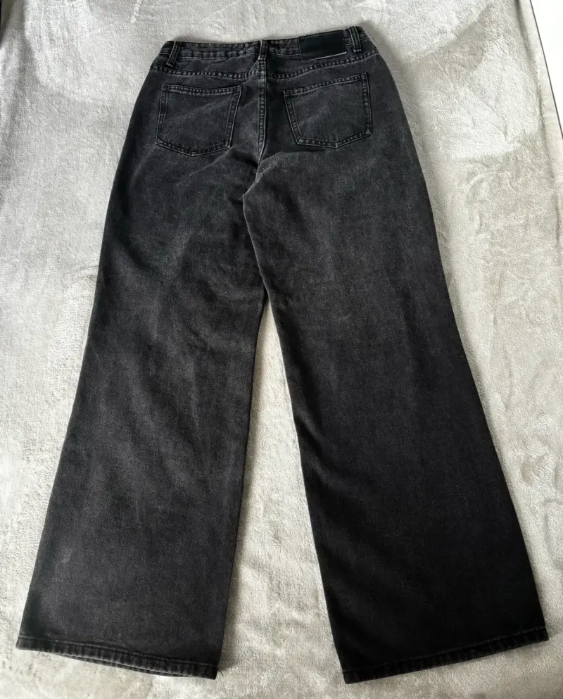 Jeans anchos negros con roturas - 2