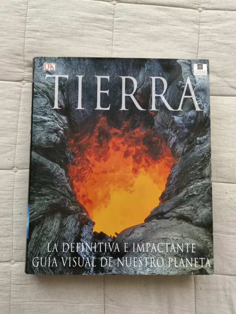 Libro 'Tierra' guía visual del planeta - 1