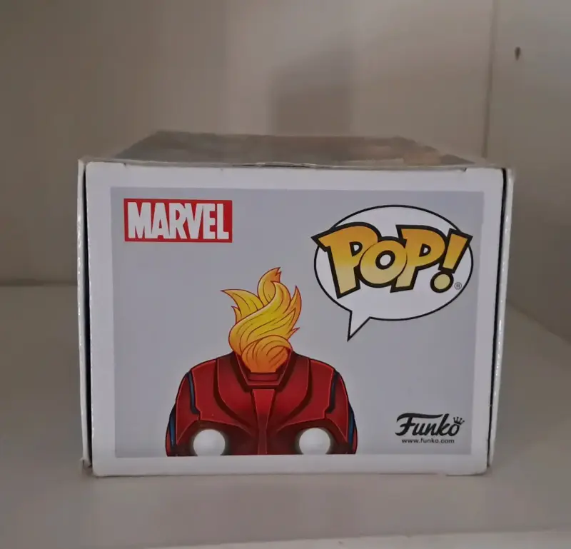 Funko Pop Captain Marvel 433 Brillante - 2