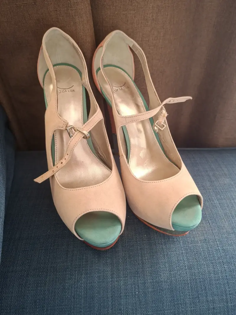 Zapatos de tacón alto beige Luz da Lua - 2