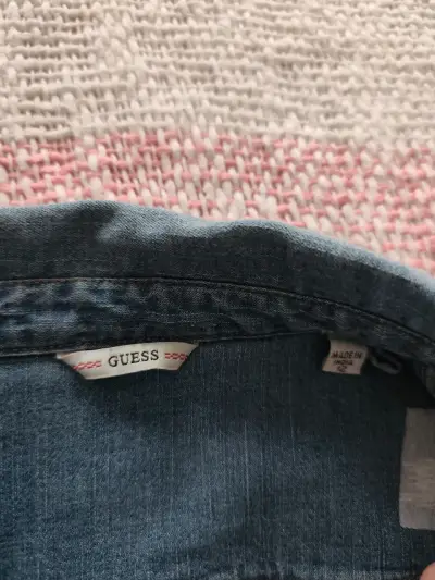 Chaqueta de mezclilla Guess para niño - miniatura 3