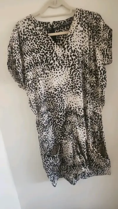 Enterito corto estamp animal print BCBG Max Azria - miniatura 2