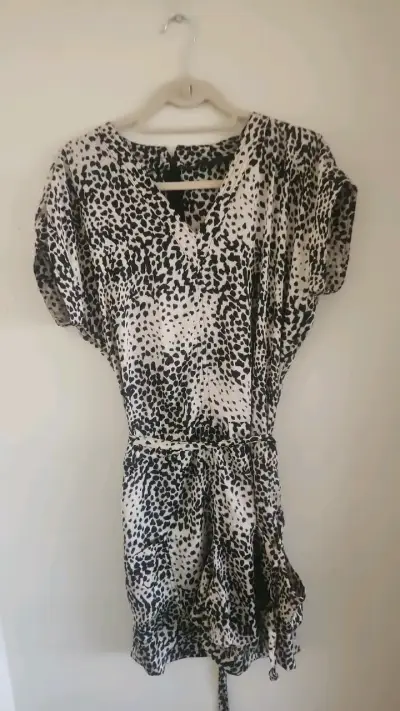Enterito corto estamp animal print BCBG Max Azria - miniatura 3