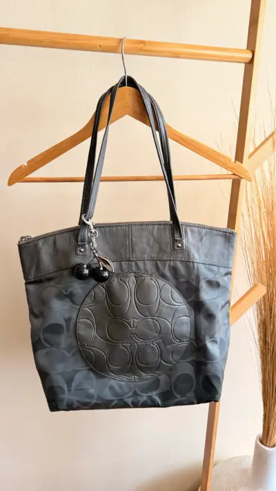 Bolso tote gris Coach - miniatura 1