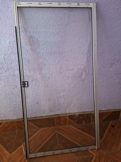Ventanas de aluminio con vidrio templado - miniatura 5