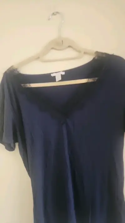 Blusa azul con encaje Amisu talla XL - miniatura 2