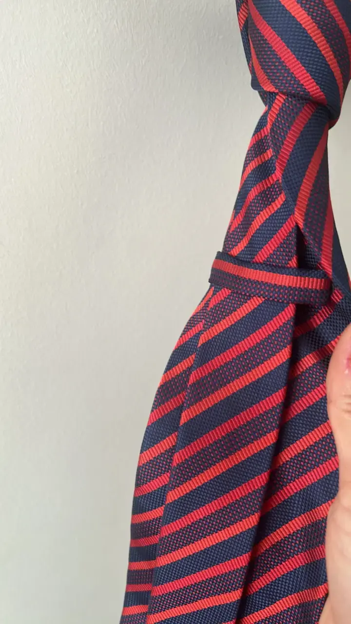 Corbata de rayas azul y rojo elegante - 3