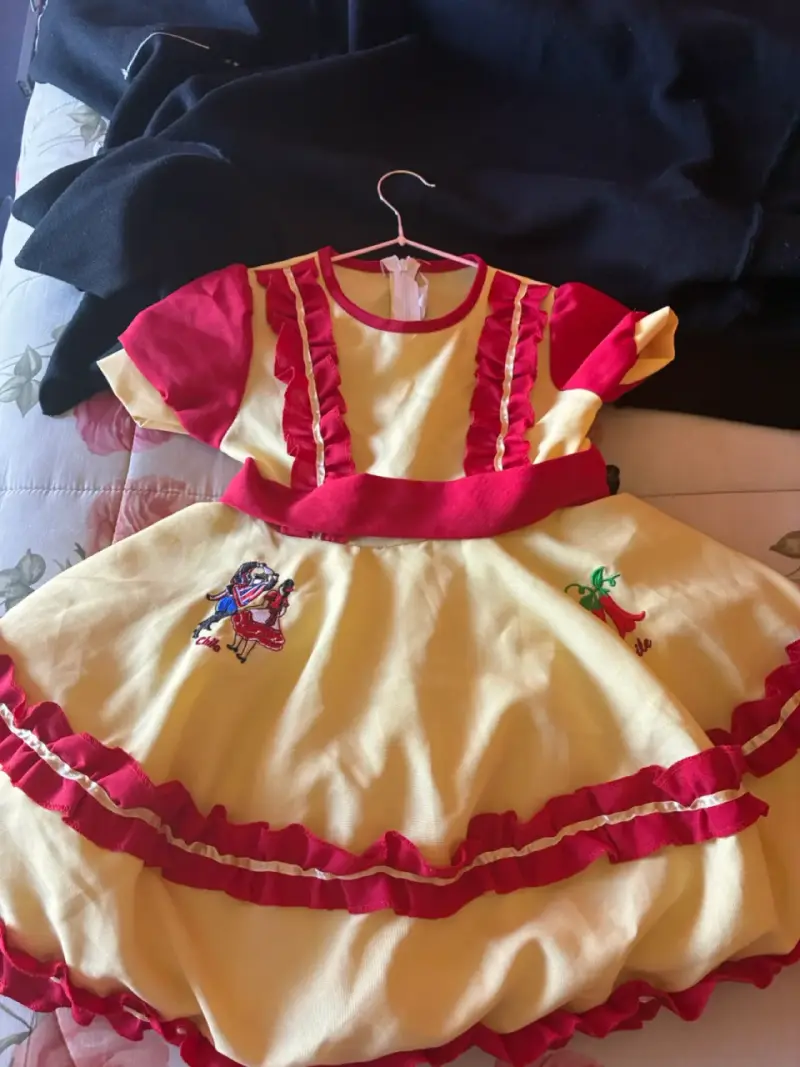 Vestido de niña huasa - 1