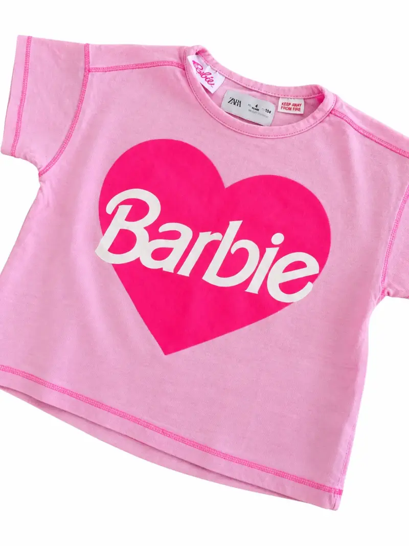 Polera rosa Barbie para niña de Zara