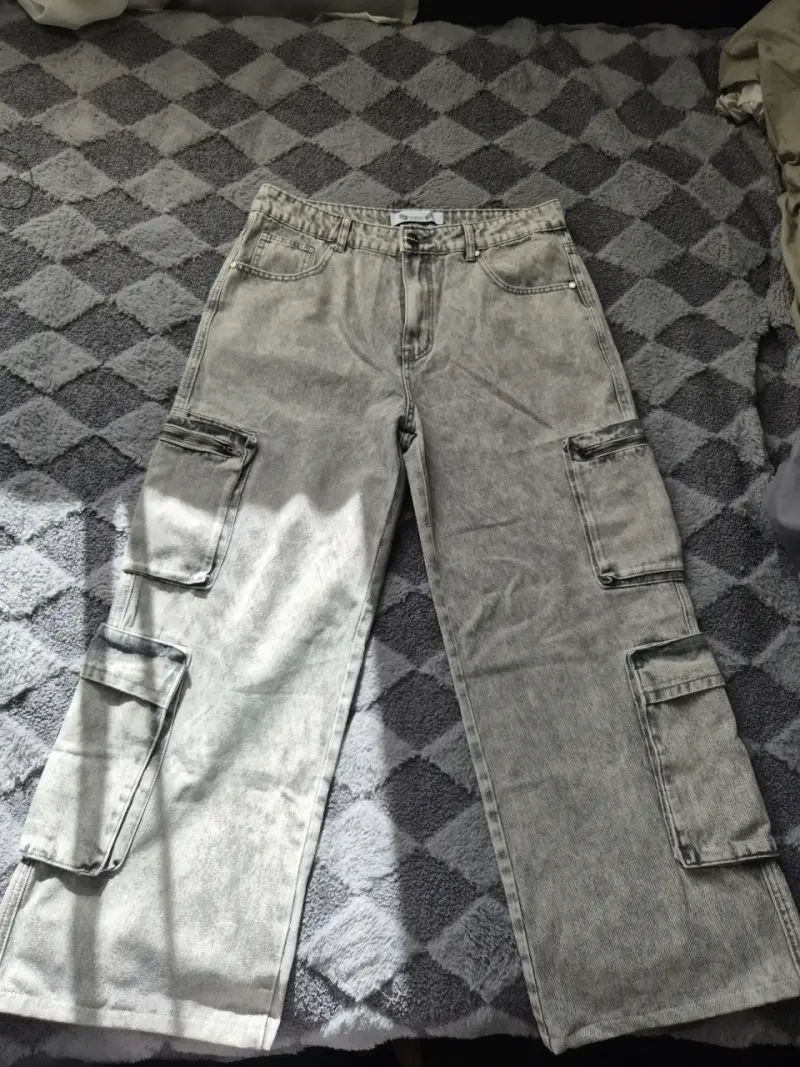 Pantalones cargo gris y ceniza. - 1