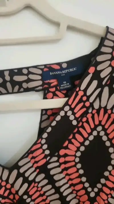Vestido Banana Republic estampado geométrico - miniatura 2