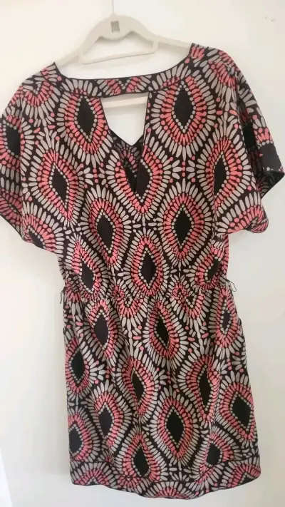 Vestido Banana Republic estampado geométrico - miniatura 3