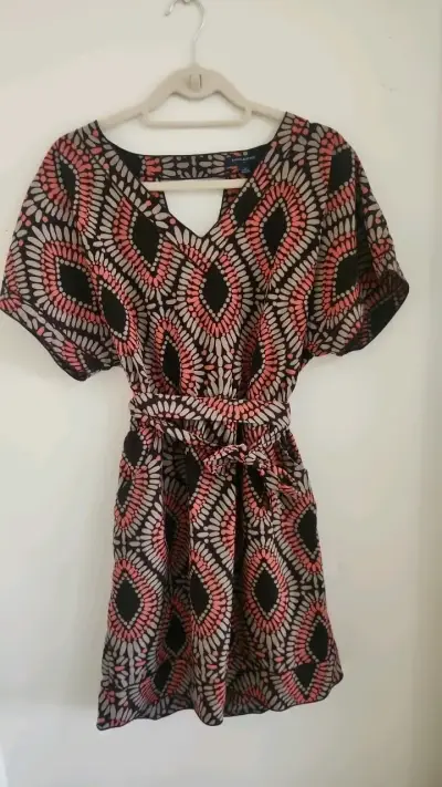 Vestido Banana Republic estampado geométrico - miniatura 4