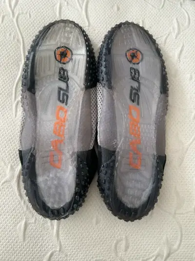 Zapatos de Agua Cabo Sub Negros y Blancos - miniatura 2