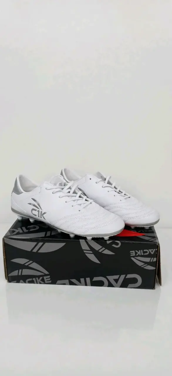 Zapatillas de futbol ultimas unidades - 2