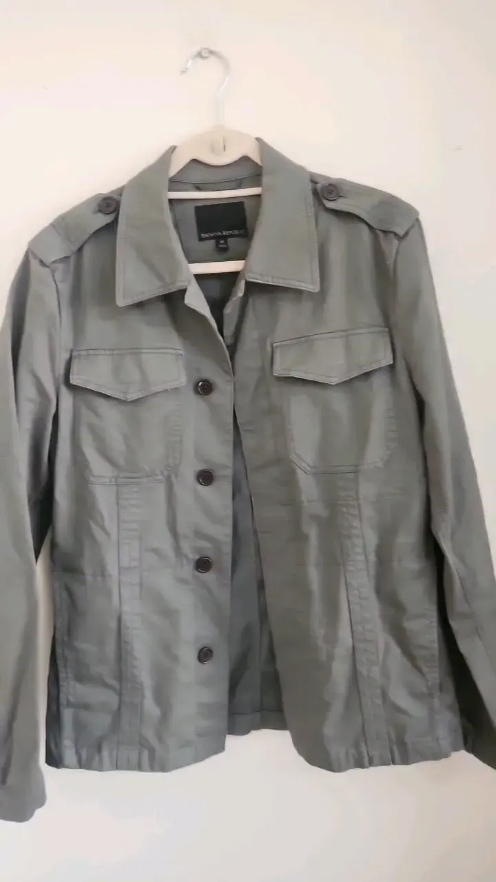Chaqueta Banana Republic verde militar para mujer - 1