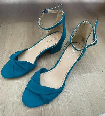 Sandalias de tacón azul Via Uno con correa ajustable - miniatura 2