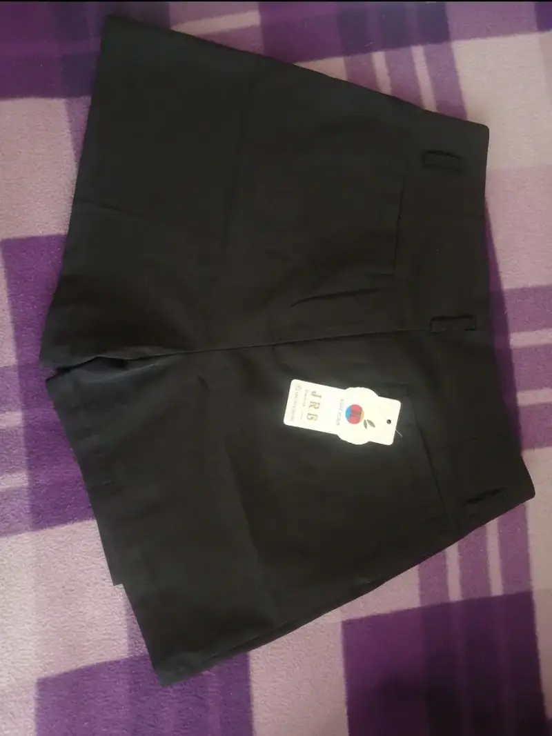 Falda plisada negra para mujer - 2
