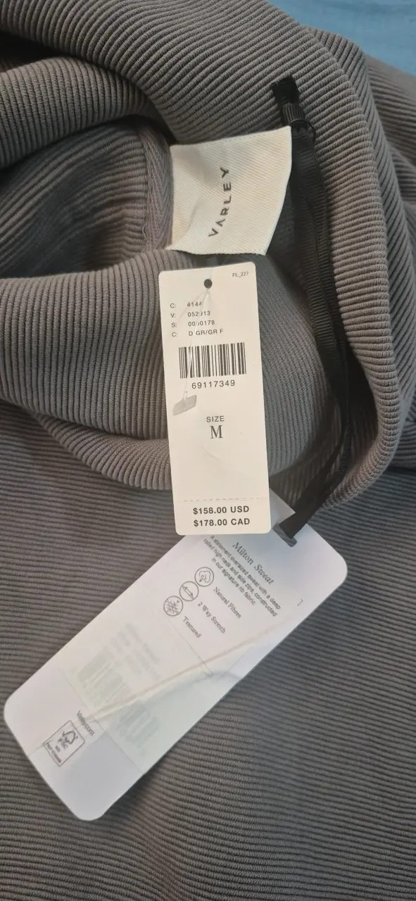 Polerón Varley gris con cuello alto - 2