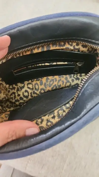 Bolso cruzado Guadalupe  animal print cuero - miniatura 3