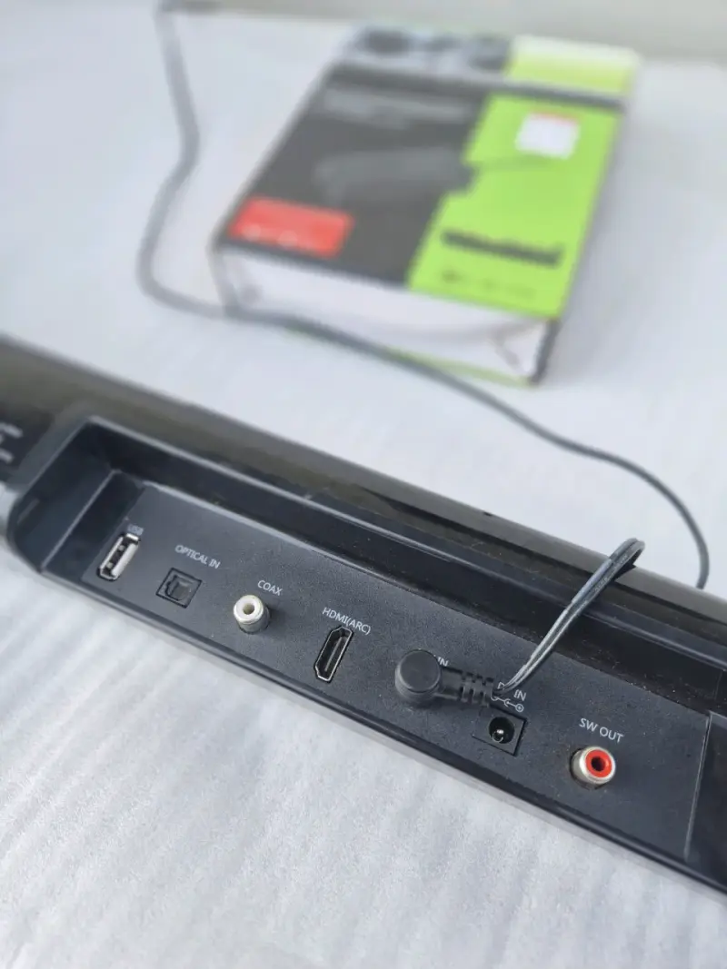 Barra de Sonido Aiwa con Subwoofer 2.1 - 6