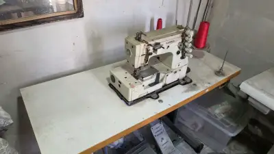 Máquina colleretera industrial Kansai usada - miniatura 2