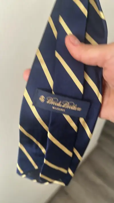 Corbata de seda azul con rayas doradas - miniatura 3