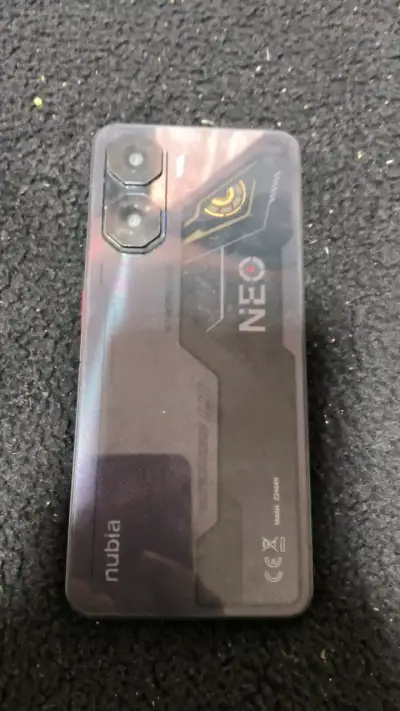 Smartphone Nubia Neo con doble cámara - miniatura 2