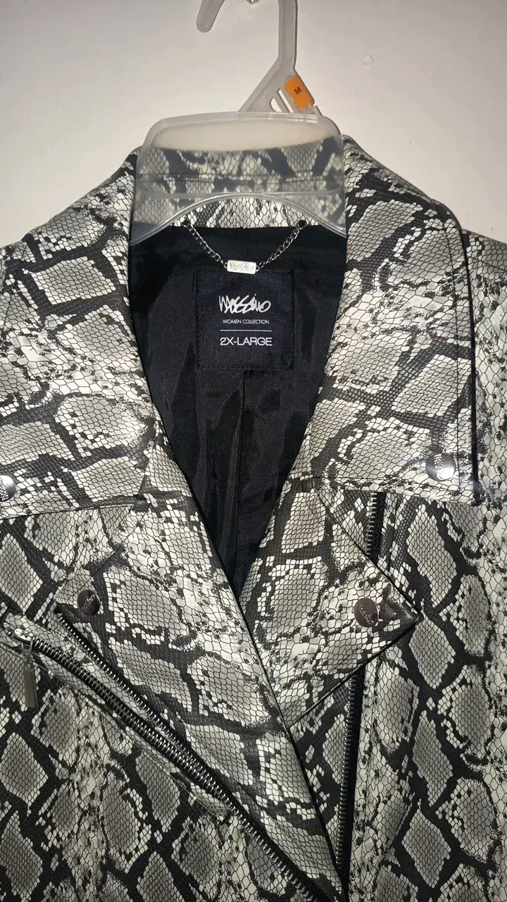 Chaqueta de cuero sintético con estampado de serpiente - 3