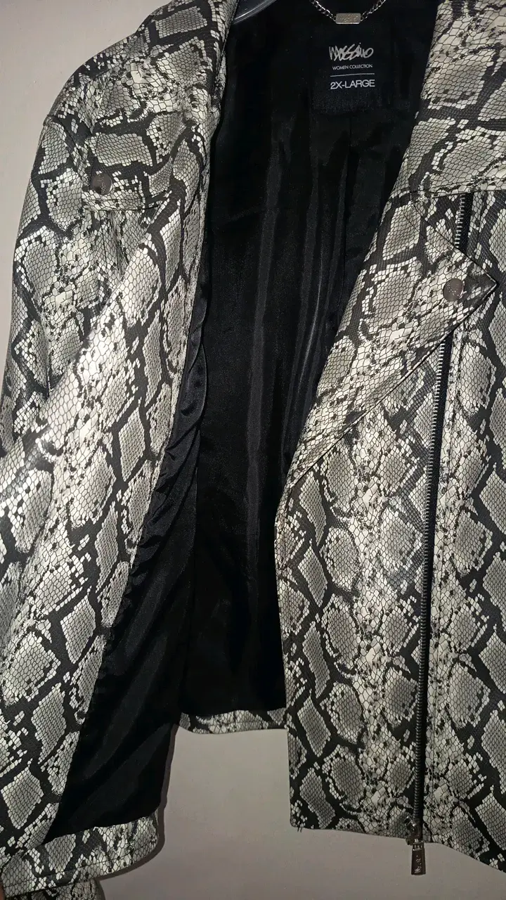 Chaqueta de cuero sintético con estampado de serpiente - 4