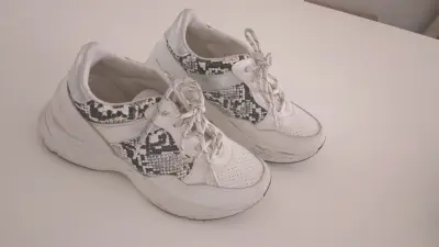 Zapatillas y botin mujer - miniatura 4